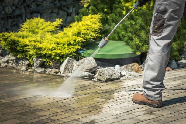 Best Machinery and Equipment Cleaning  in Lla Lla East, WA